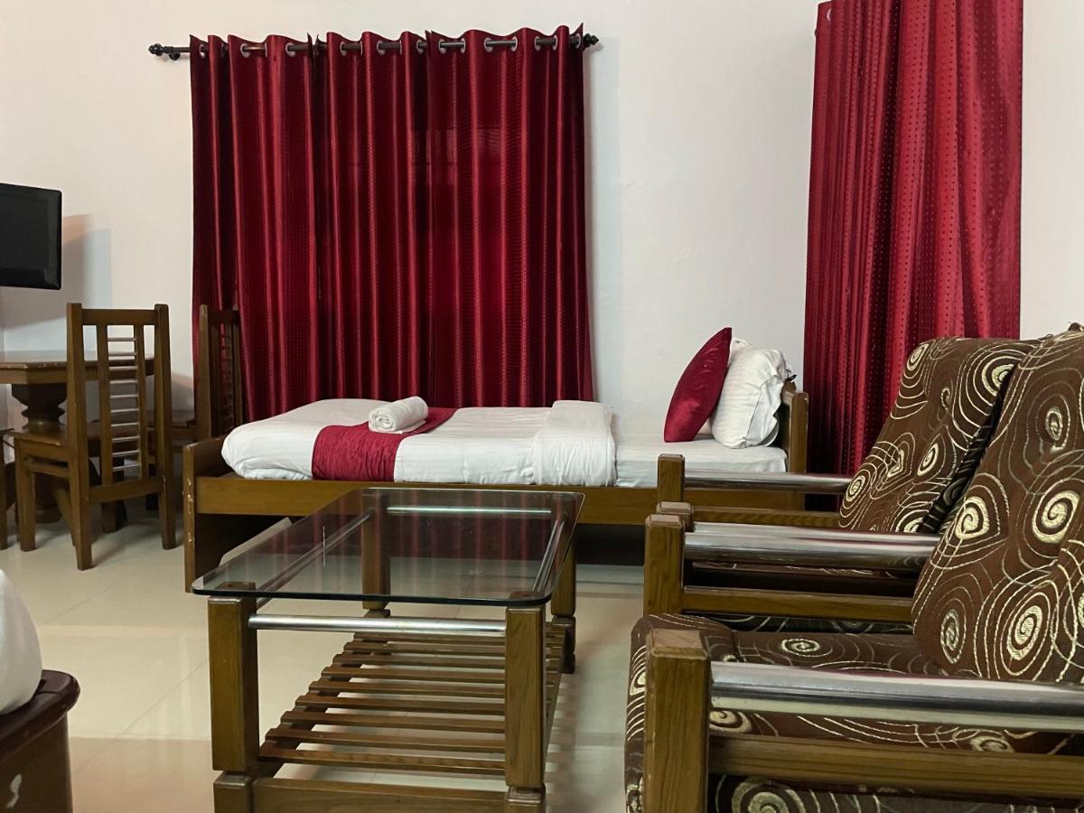 Hotel Caveri Madikeri Εξωτερικό φωτογραφία