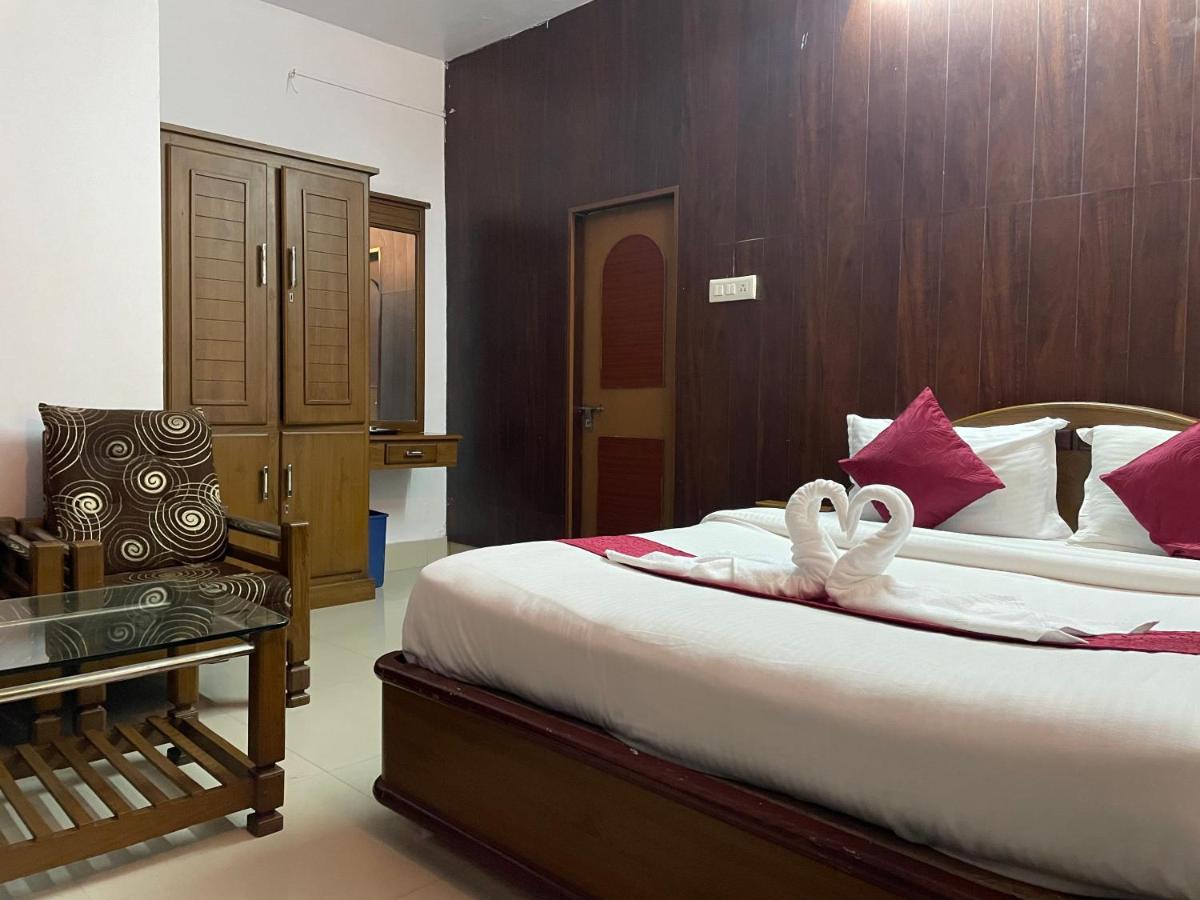 Hotel Caveri Madikeri Εξωτερικό φωτογραφία