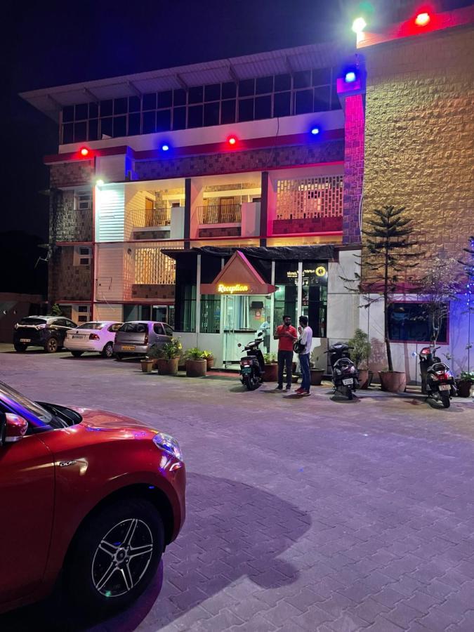 Hotel Caveri Madikeri Εξωτερικό φωτογραφία