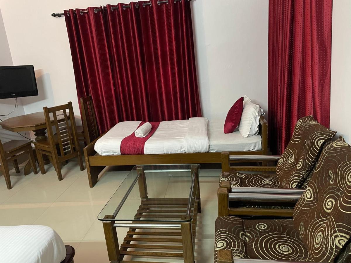 Hotel Caveri Madikeri Εξωτερικό φωτογραφία