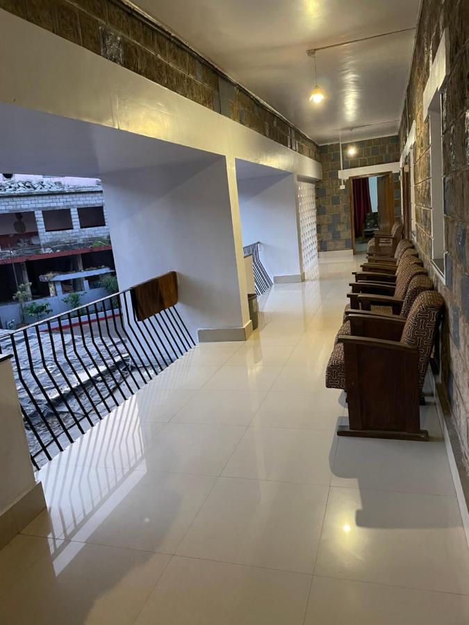 Hotel Caveri Madikeri Εξωτερικό φωτογραφία