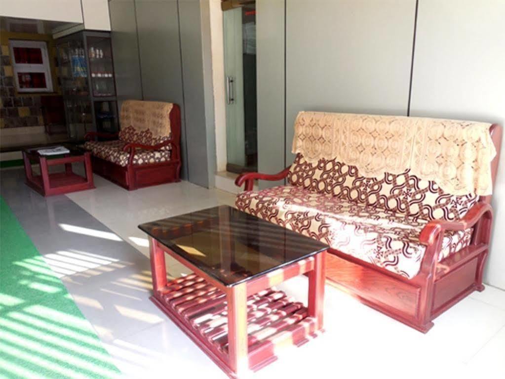 Hotel Caveri Madikeri Εξωτερικό φωτογραφία